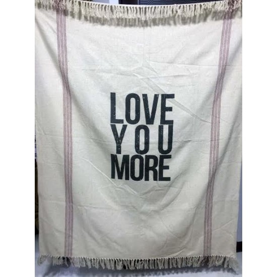 Jeté décorative  50" x 60" . 80% cotton, 20% polyester. Love You More