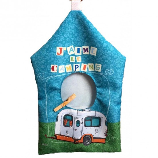 J'aime le camping , clothe line pin Bag, made of Polyester, 10'15" x 19'3" with the ring.    